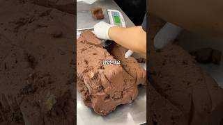 쿠키 만들어놓고 담기만 하면 되는 거 아녜요?