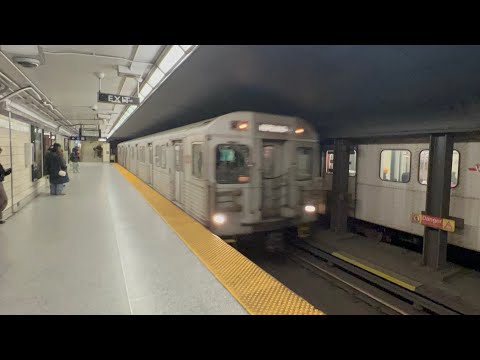 2 Line 2 trains at Spadina Station