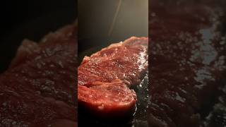25秒で魅せます。至極のステーキ丼🥩#shorts