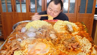🔥【八爪鱼泡面！】爆香预警！阿强怒做八爪鱼泡面！泡面脑袋集体沦陷！香到灵魂出窍！