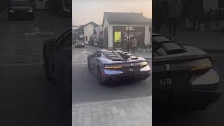 Yangwang U9 doing tank turns! 仰望U9 超跑展示原地掉头！
