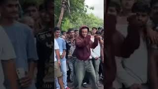 INDIANs know how TO VAIBE! HOW DID THEY KNOW THE LAST