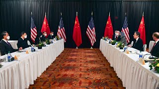 美中官员开始面对面高层会谈前在媒体摄像机前激烈交锋