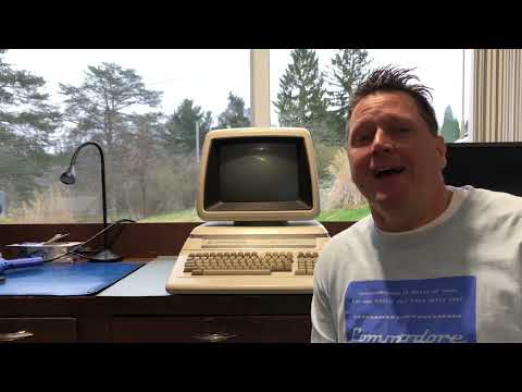 Running FreeDOS on a Commodore CBM 256-80 (CBM-II) system from 1982