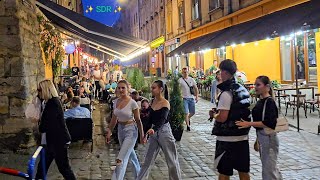 Львів, 15 червня 2025 р. Вечірня піша прогулянка центральною частиною міста
