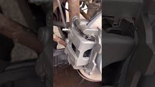 Gravity Bleed caliper replacement ! Easy DIY Hack for Any Car” #diygarage #brakes