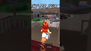 I found a gun in the lobby 😳😮#mm2roblox