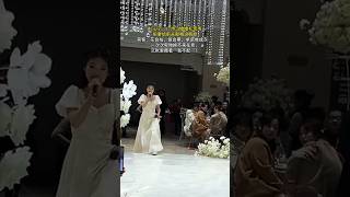 ✨ 扎心了,广州二婚婚礼现场前妻给前夫献唱这首歌 宾客:花会枯,爱会累,承诺堆成灰……… 一次次卑微换不来在意, 沉默里藏着“我不配“?✨ #婚礼现场 #感人瞬间 #爱情伤痛 #深情告别