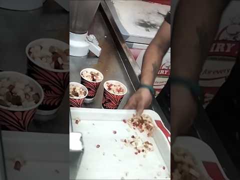 Traffic jam worth RS 50🍭🍨🍦|| NEXT LEVEL ICECREAM|| #lucknowicecream #icecream #trending