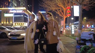《城记》大年初五的咸阳中心广场，团结路，秦龙步行街
