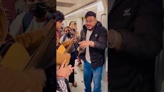 Hanuman chalisa 🙏❤️ delhi metro #hanumanchalisa #jaishreeram #hanuman #delhi #viral