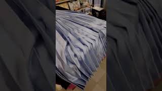 光沢あるサテン生地のトラックカーテン　ダブルフェイス