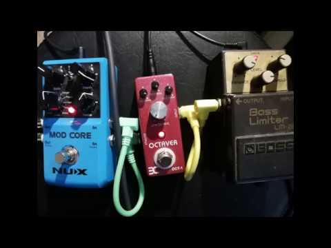 Fretless bass  with octaver and flanger