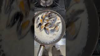 Mussels with blue cheese 🧀 #viral #food #quickviral