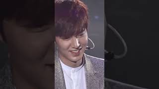 Love his smile❤️‍🩹#leeminho#simle#kdramahero#concert#singing#subscribe#shorts#viralvideo#trending