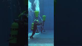 海軍水械專長班水面供氣潛水組合訓練！【軍聞社 #shorts 】 #海軍 #水械專長班 #水面供氣潛水 #軍聞社
