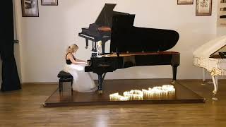MX: Female Pianist Ref#2282 AAC