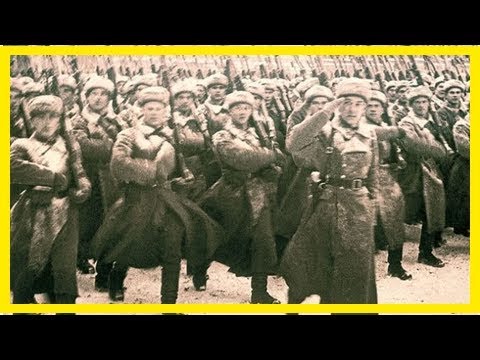 敵人已經兵臨城下，領袖卻仍堅持閱兵？事後才知道真是太英明了！