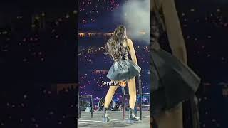 Lisa hit different 🔥#youtubeshorts #blackpink #lisa #jennie #jennie #rose #edit