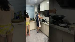 #上热门 爱要怎么说出口，特别的爱给特别的你，一直相爱到老！#夫妻日常搞笑 #特别的爱给特别的你 #万万没想到 #佛说视频#劇情#生活#shorts