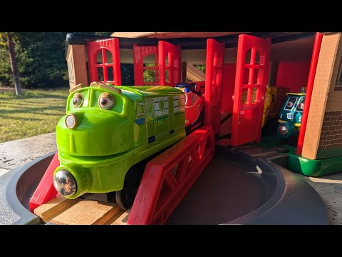 Chuggington & Brio Wooden Railway Roundhouse x 2 Circular Bench Round Trip Course