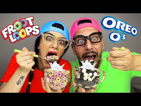 Mukbang Giant bowl of colored cereal Froot Loops and oreo Race 보틀 캔디 젤리 먹방