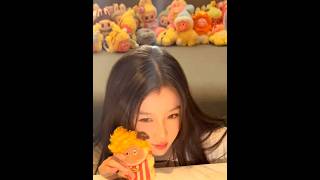 #虞书欣 发出的超萌信号已接收！🐣🤓 #虞书欣esther #虞书欣🐟 #YuShuxin #EstherYu #우서흔 #NguThưHân #อวี๋ซูซิน