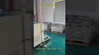 the machine is making black burger box  #corrugatedboxmachine #packaging  #foodpackagingmachine