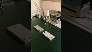 screw machine 自動跟隨式鎖螺絲機器人，無需治具，流水線跟隨式鎖螺釘。基本款無需視覺定位，智能款配備CCD視覺輔助定位
