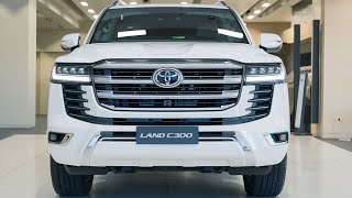 2025 Toyota Land Cruiser LC 300 vs The Competition: What Sets It Apart?"