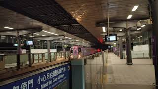 桃園機場捷運北上2000型直達車通過A10山鼻站