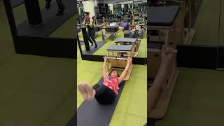 Leg raise #viral #pilates #pilatesexercises #pilatesfit @homebodypilates @wearelindywell
