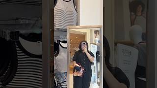 #uniqlo #disneysprings #shoppingvlog #shoppingwithme #disneyfinds #viral #orlandoflorida #shopping