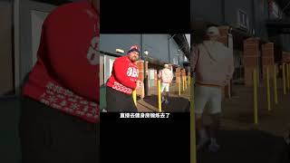 開坦克的大哥在路上被挑釁了，結果對方車就被坦克壓扁了 #武器评测 #狙击步枪 #实验测试 #军用装备 #单兵口粮