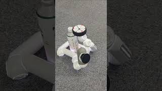 ClicBot. How to open the bottle