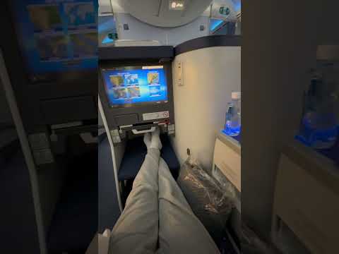 1st class experience #japan #travel #trading #crypto #like #shorts #subscribe #youtubeshorts #life