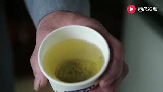 【發明迷】大叔發明隱茶杯機，一個紙杯一壺熱水就能喝到茶，1天賣出35台