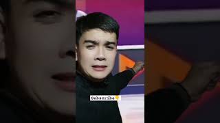 May sumilip #trending #funnyshorts #comedy #iceskating #iceskatingtrend #figureskating