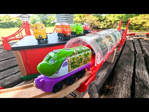 Chuggington & Brio Wooden Railroad ☆ Have fun with friends on the 7 Tunnel Bridge Course