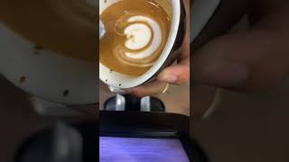 latte #coffeegram #coffeeart #coffeelatte #coffeedecoration #coffeelover #latteart