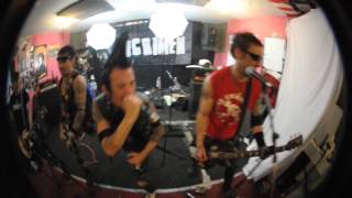 RADIOCRIMEN "Alcohol Barato" (Videoclip)