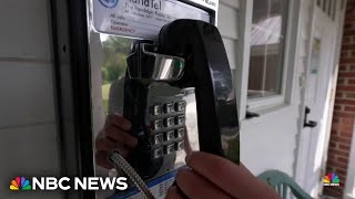 Good News: Vermont engineer restores payphones for community use