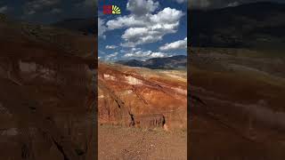 Тишина, кристально чистые реки и завтрак с видом на горы — все это про Алтай!