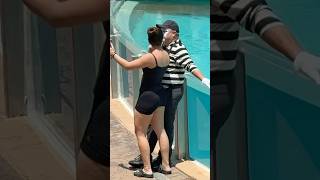 Cute moment 🫶🏻 Tom the mime SeaWorld #seaworldmime #funny #comedy #viralvideos