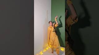 6 Foot || #new Punjabi Song Dance Video || #punjabisong || #youtubeshorts || #sanjanabuttar ||