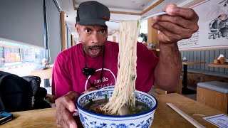 Thailand Is Winning Me Over! Noodles & Dumplings in Pattaya