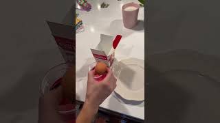 Perfect egg peeling with a clever gadget! #eggpeeling #kitchenhacks
