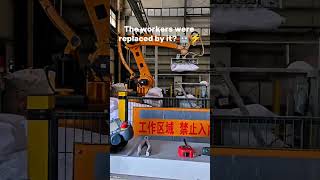 The workers were replaced by it? 🤖⚡️ #Automation #SmartFactory #RobotRevolution#machine #robot