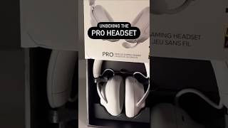 Unboxing the Alienware Pro Headset