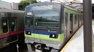 京王相模原線　稲城駅1番ホームから都営地下鉄10-000形区間急行が発車